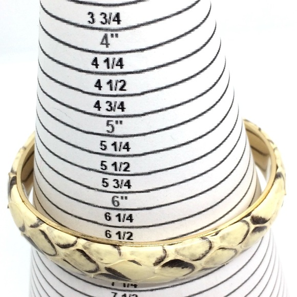 3/$30 RACHEL LEIGH FAUX SNAKE SKIN TEXTURED GOLD TONE BOW BUCKLE BANGLE BRACELET - Picture 13 of 14